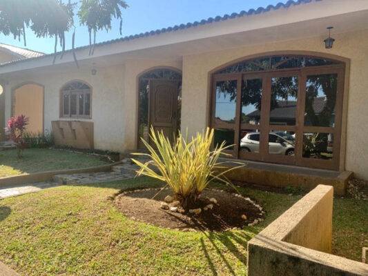 Casa em condomínio fechado