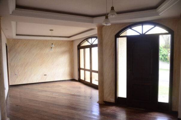 Casa em condomínio fechado
