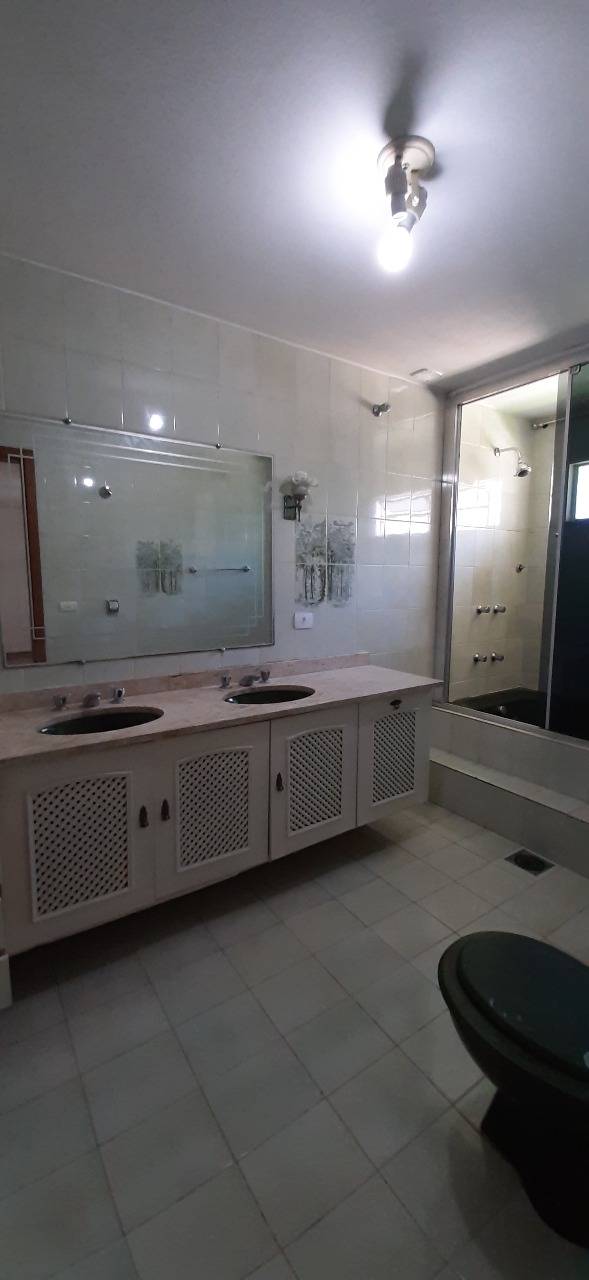 Casa no Bairro Guabirotuba